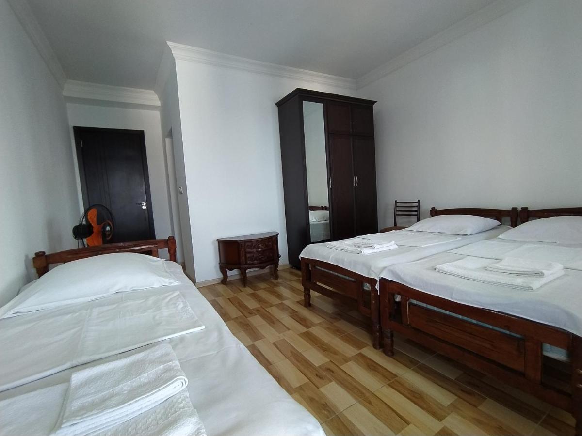 Guest House Teni Makhinjauri Εξωτερικό φωτογραφία