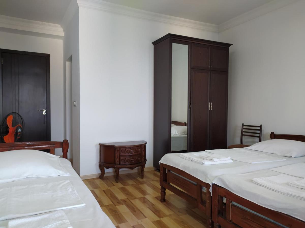 Guest House Teni Makhinjauri Εξωτερικό φωτογραφία